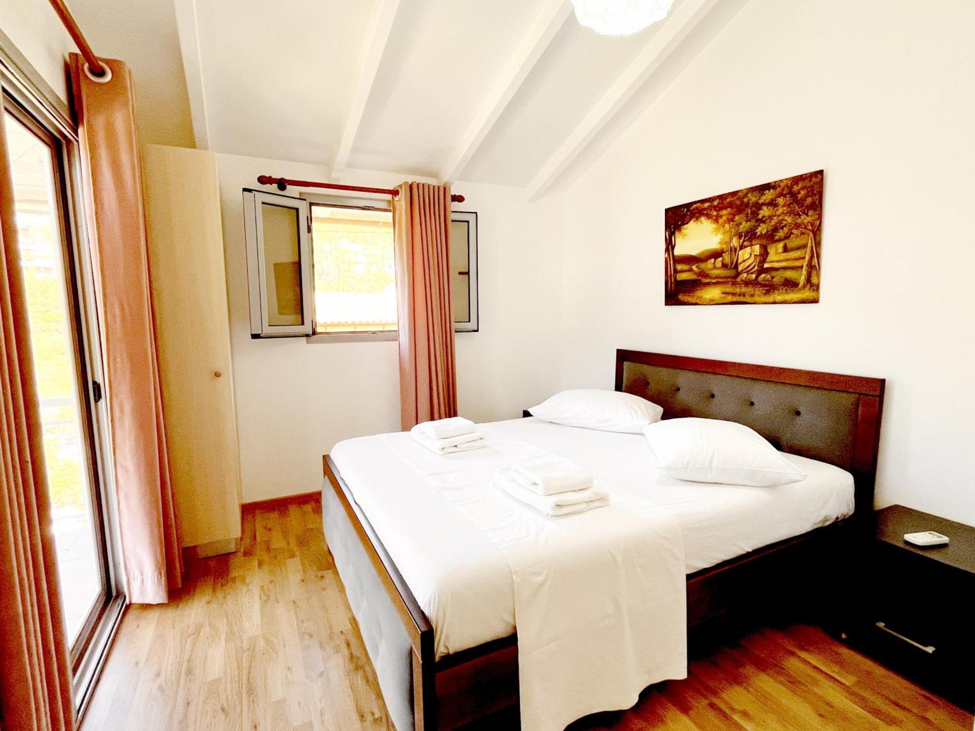 Garden Rooms Himare Buitenkant foto