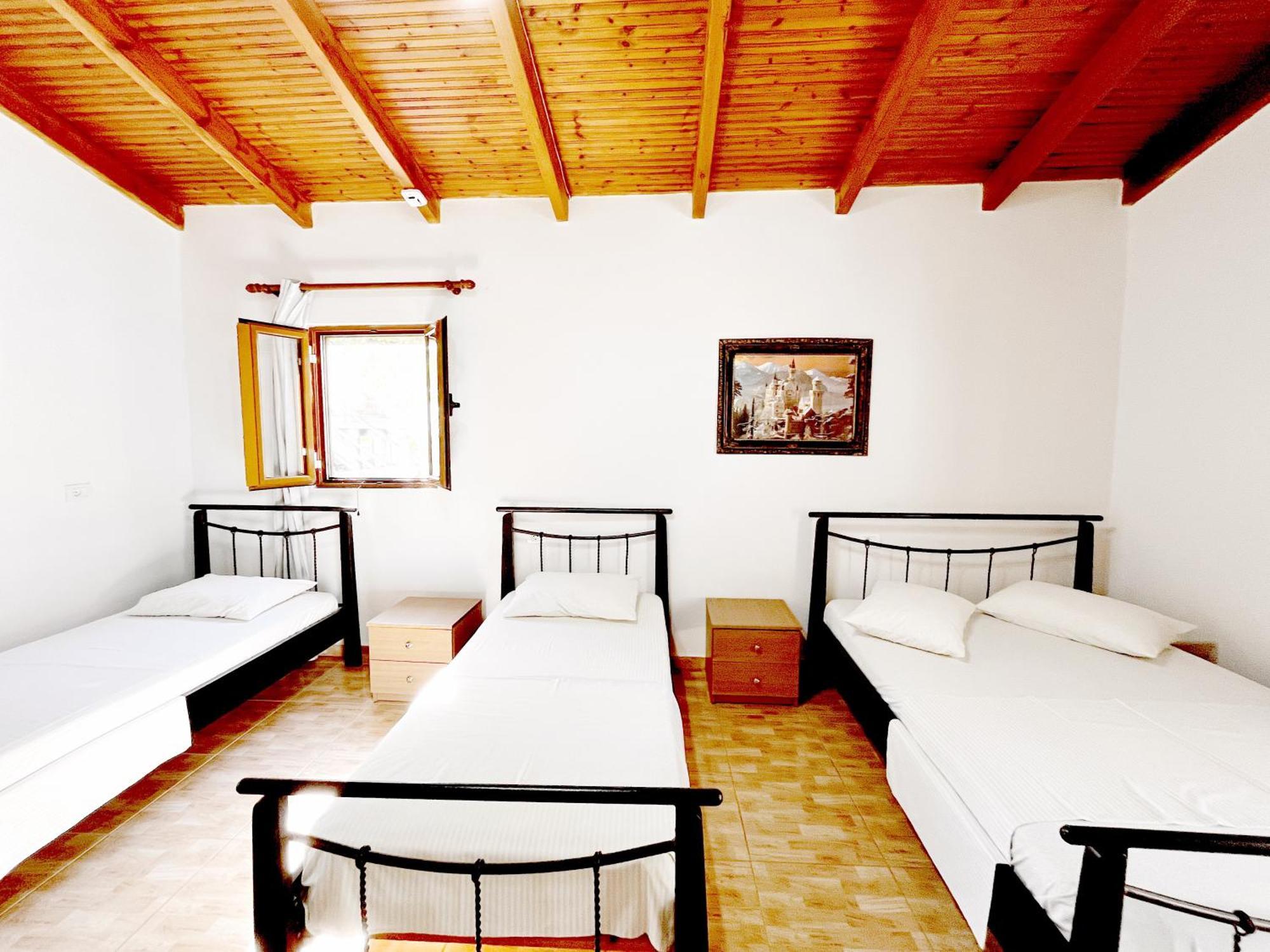 Garden Rooms Himare Buitenkant foto