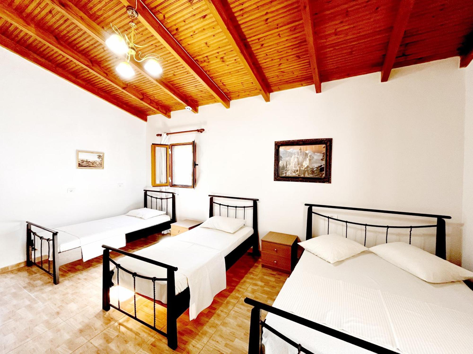 Garden Rooms Himare Buitenkant foto