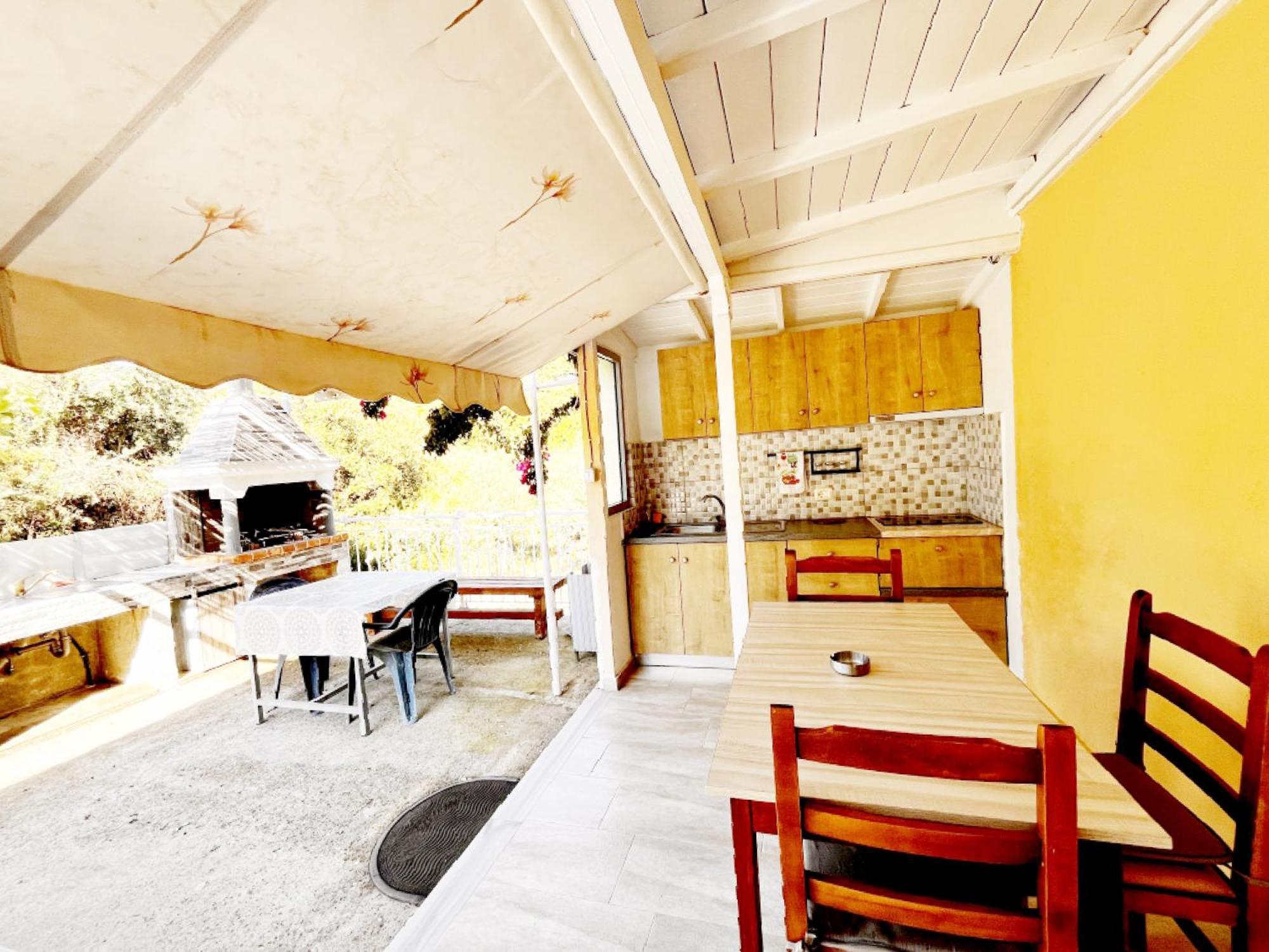 Garden Rooms Himare Buitenkant foto