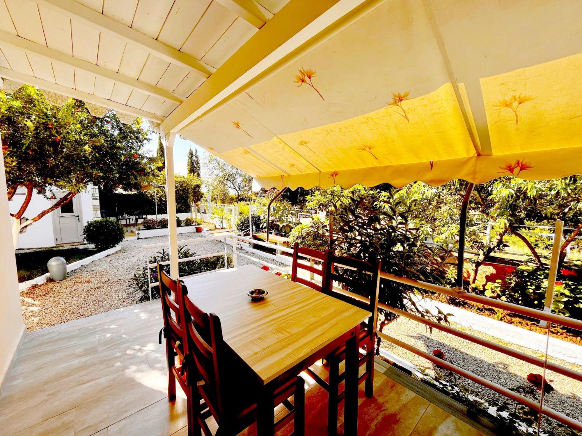 Garden Rooms Himare Buitenkant foto
