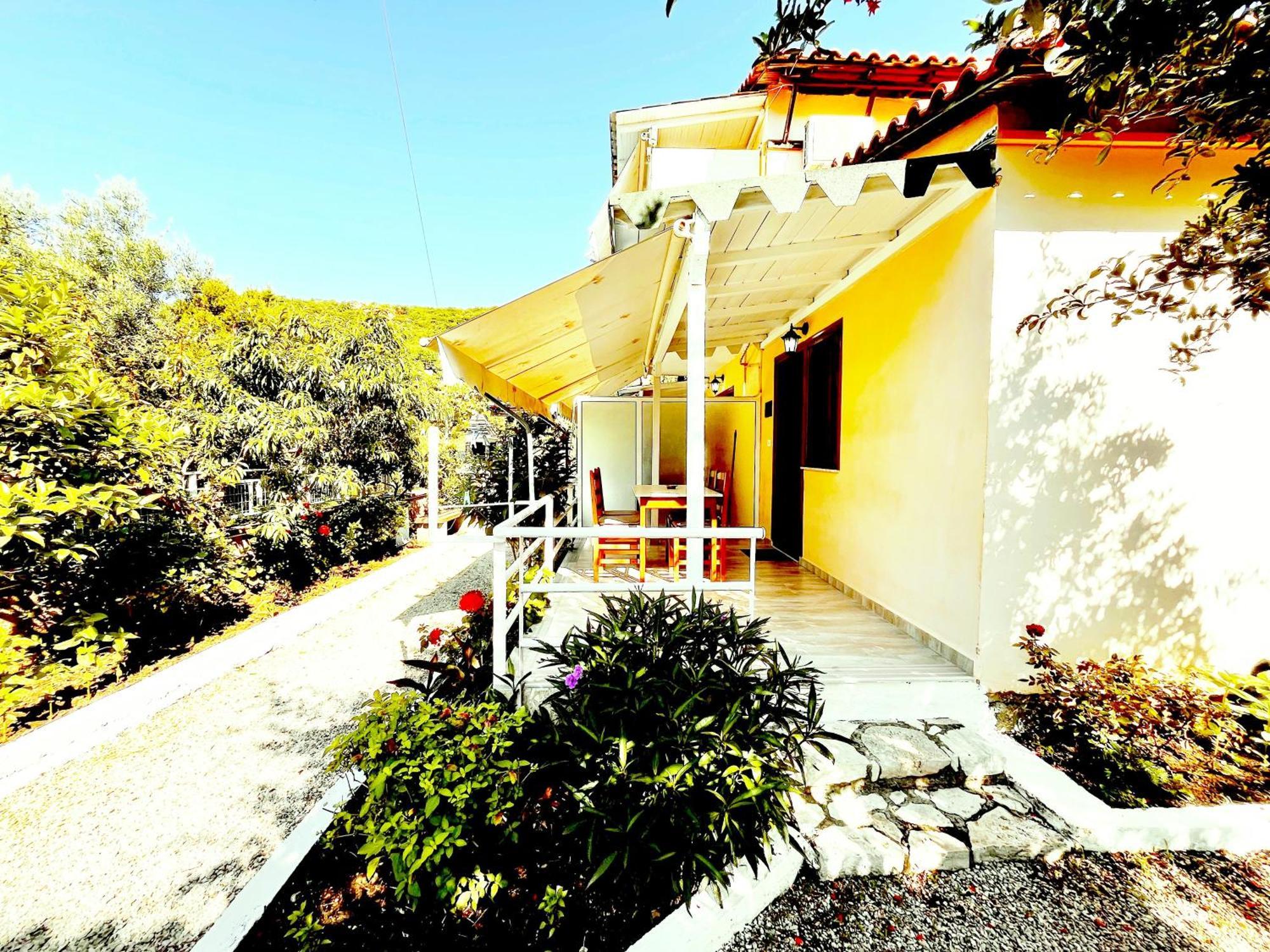 Garden Rooms Himare Buitenkant foto