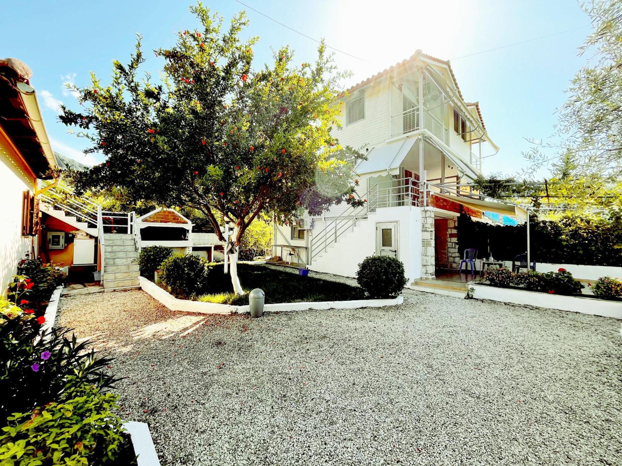 Garden Rooms Himare Buitenkant foto